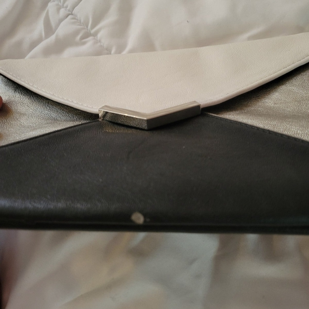 Express Wristlet - Picture 5 of 5